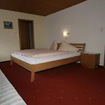 בית הארחה Garni Nill 3*