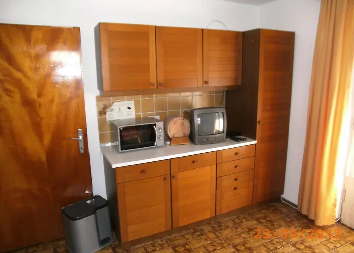 Pensión Garni Nill 3*