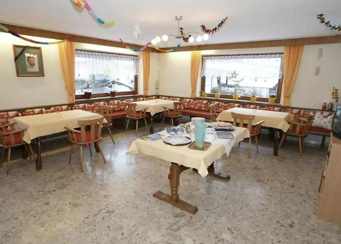 Garni Nill Schwendau