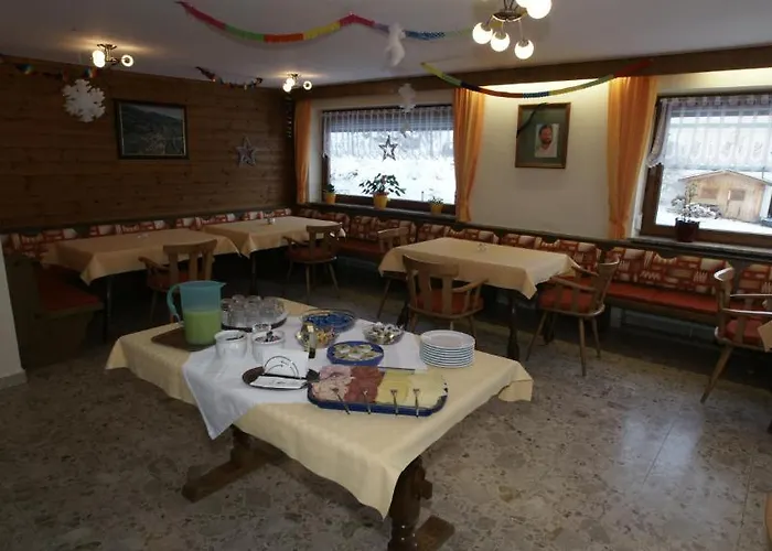 Garni Nill Швендау
